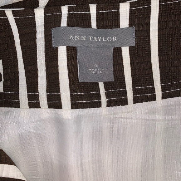 Ann Taylor brown/off white zebra printed pencil skirt size 0 - Picture 3 of 3